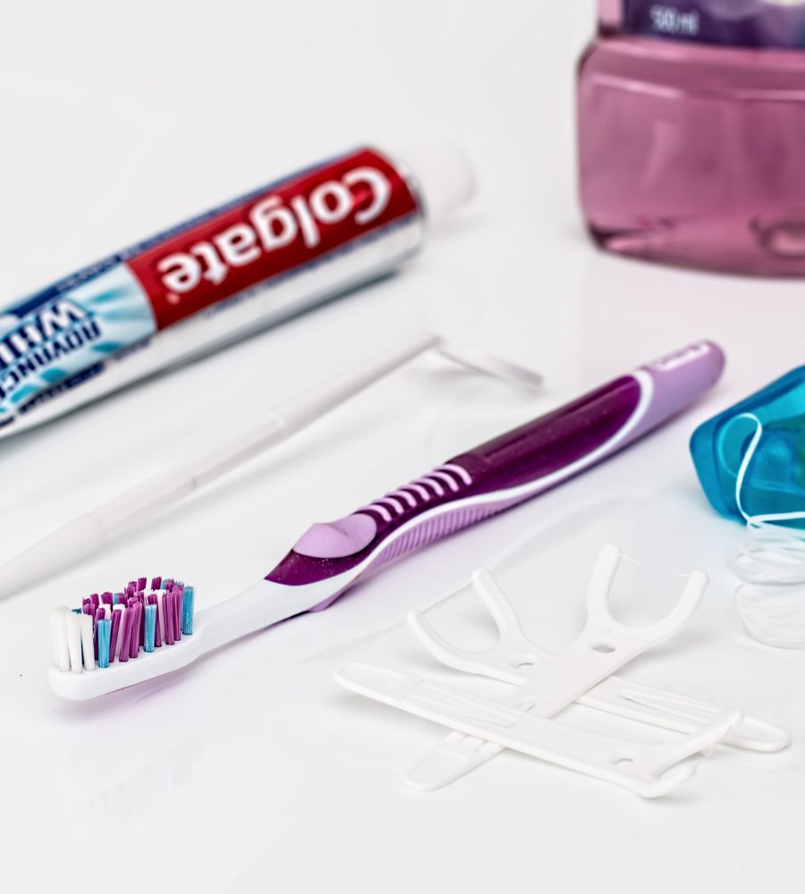 toothpaste - dentifrice - 3 meilleures boissons pour vos dents Nathalie Kadoch Dental Center in LaSalle Centre dentaire Nathalie Kadoch a LaSalle